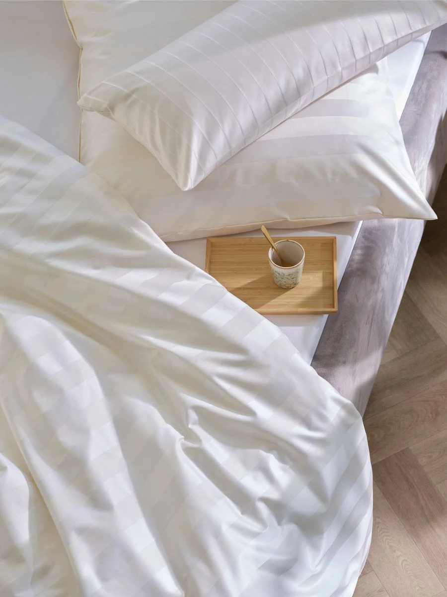 Como 2044 1 Como 2044