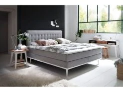 Massello -Schlafzimmerhausladen Massello Porto 31 hellgrau KT gesteppt Fuss Leisten weiss 9225 17 1280x1280